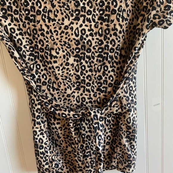leopard print top size medium like new - Picture 5 of 5